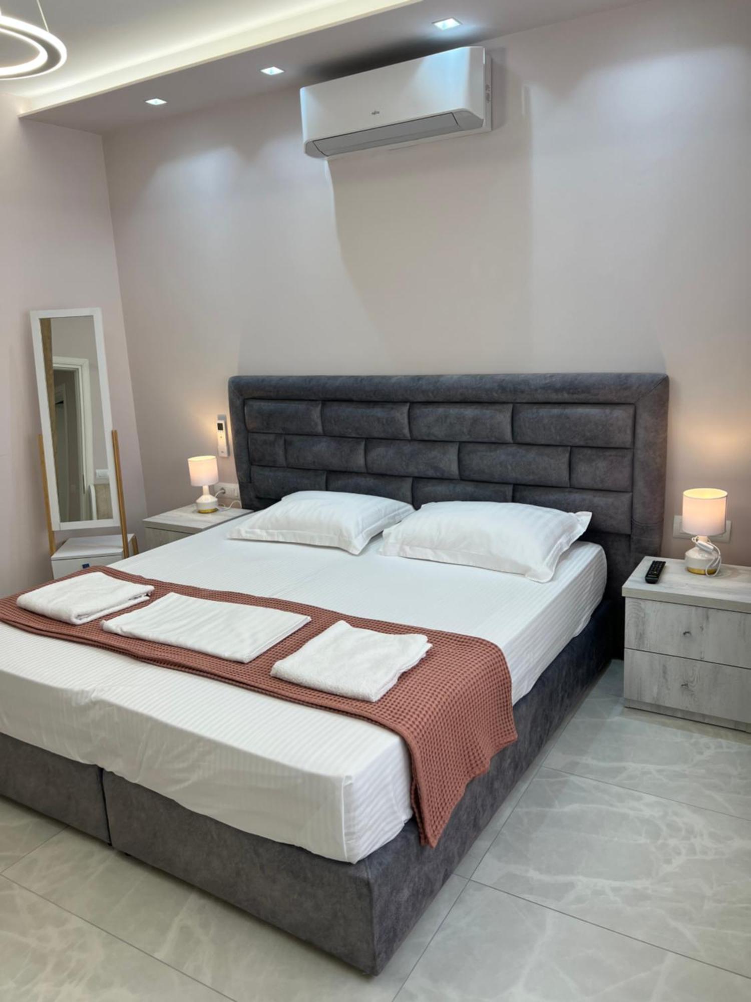 Saranda Luxury Apartments Bagian luar foto